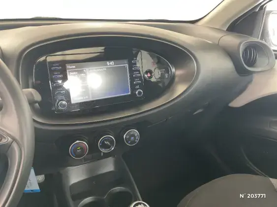 TOYOTA AYGO X - voiture d'occasion - Photo 13