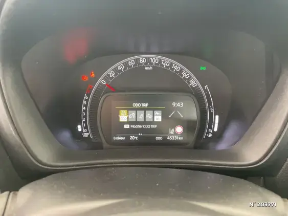 TOYOTA AYGO X - voiture d'occasion - Photo 12