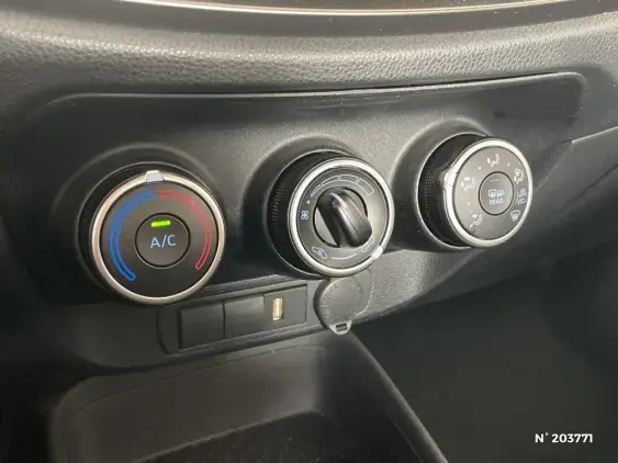 TOYOTA AYGO X - voiture d'occasion - Photo 30