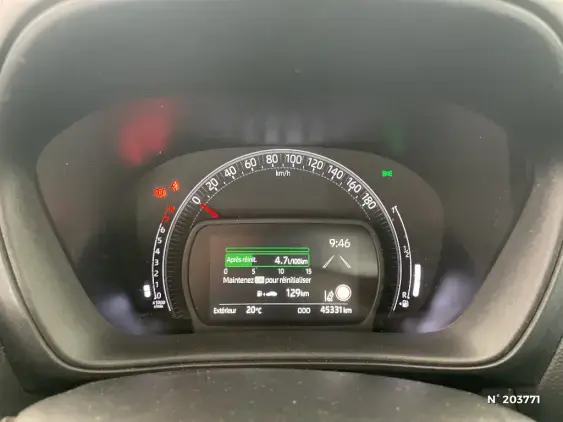 TOYOTA AYGO X - voiture d'occasion - Photo 38