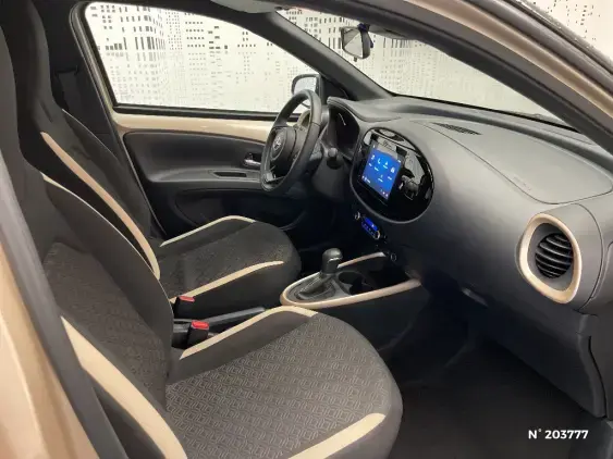 TOYOTA AYGO X - voiture d'occasion - Photo 10