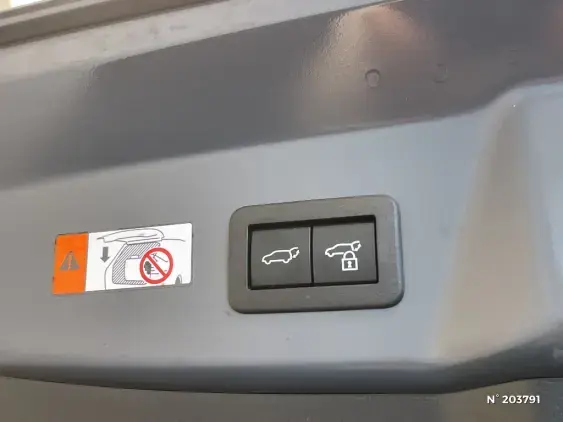 TOYOTA PRIUS V - voiture d'occasion - Photo 28