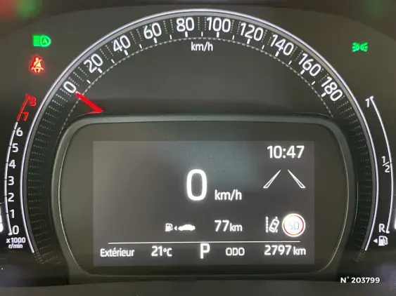 TOYOTA AYGO X - voiture d'occasion - Photo 12