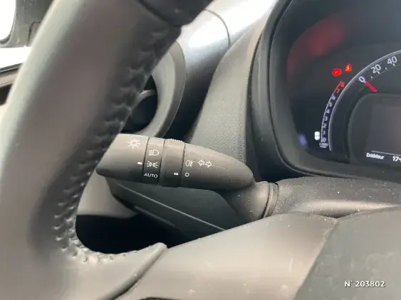 TOYOTA AYGO X - voiture d'occasion - Photo 31