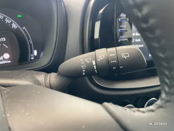 TOYOTA AYGO X - voiture d'occasion - Photo 32