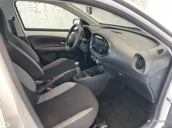 TOYOTA AYGO X - voiture d'occasion - Photo 10