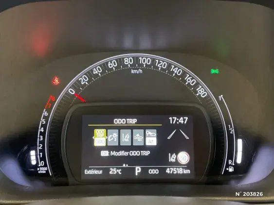 TOYOTA AYGO X - voiture d'occasion - Photo 12