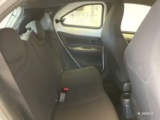 TOYOTA AYGO X - voiture d'occasion - Photo 11