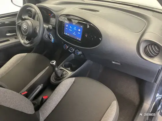 TOYOTA AYGO X - voiture d'occasion - Photo 10