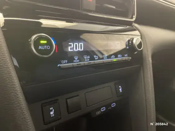 TOYOTA YARIS CROSS I - voiture d'occasion - Photo 31