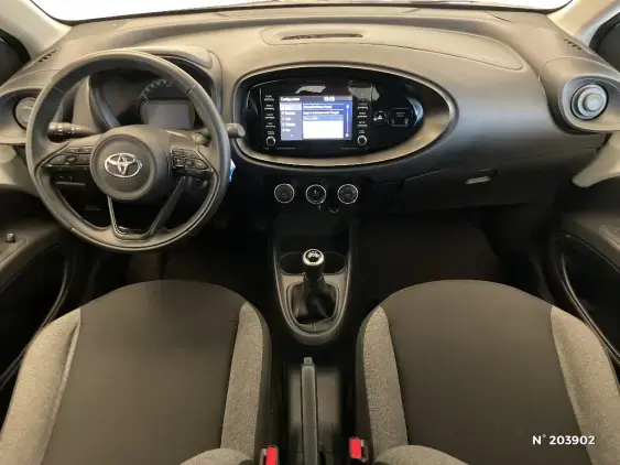 TOYOTA AYGO X - voiture d'occasion - Photo 9