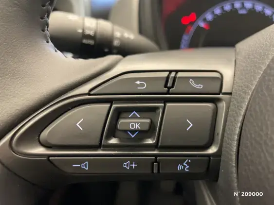 TOYOTA AYGO X - voiture d'occasion - Photo 26