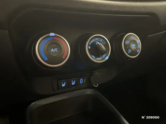 TOYOTA AYGO X - voiture d'occasion - Photo 29