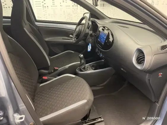 TOYOTA AYGO X - voiture d'occasion - Photo 10