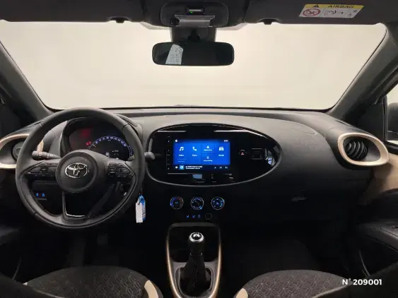 TOYOTA AYGO X - voiture d'occasion - Photo 9