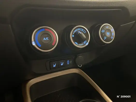 TOYOTA AYGO X - voiture d'occasion - Photo 26