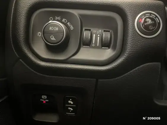 DODGE NITRO - voiture d'occasion - Photo 15