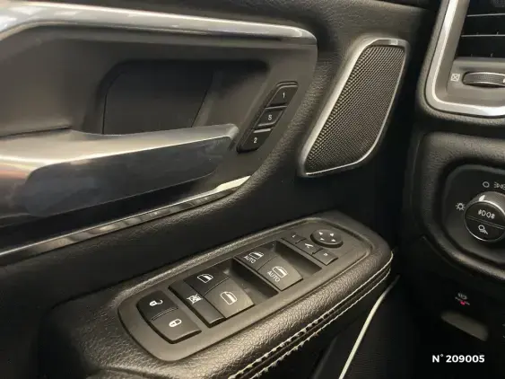 DODGE NITRO - voiture d'occasion - Photo 33