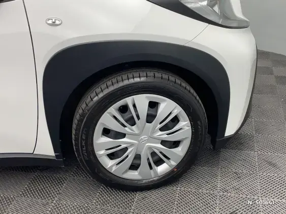 TOYOTA AYGO X - voiture d'occasion - Photo 8