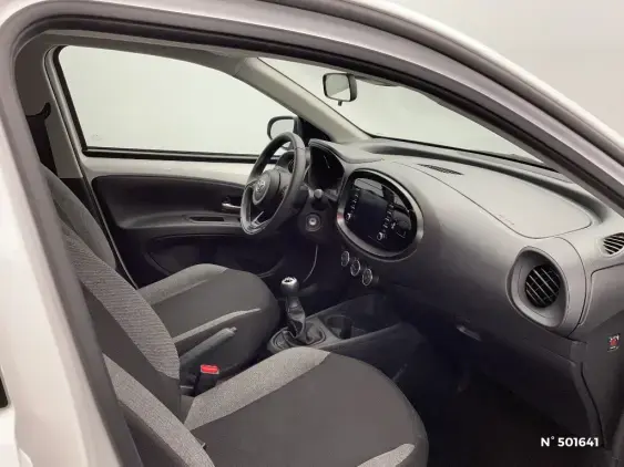 TOYOTA AYGO X - voiture d'occasion - Photo 10