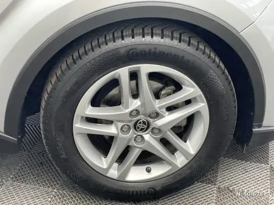 TOYOTA C-HR - voiture d'occasion - Photo 8