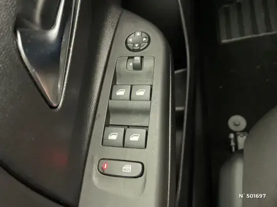 OPEL CORSA F - voiture d'occasion - Photo 32