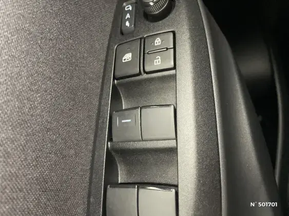 TOYOTA YARIS IV - voiture d'occasion - Photo 31