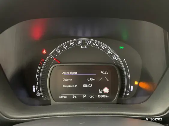 TOYOTA AYGO X - voiture d'occasion - Photo 12