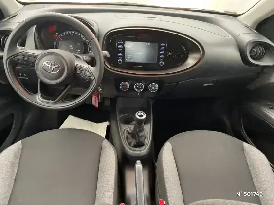 TOYOTA AYGO X - voiture d'occasion - Photo 9