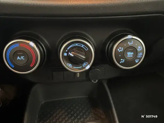 TOYOTA AYGO X - voiture d'occasion - Photo 29