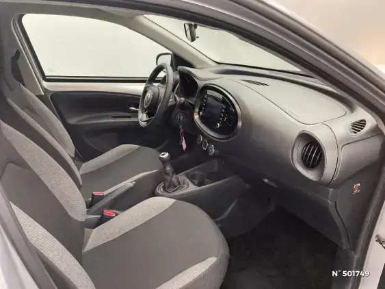 TOYOTA AYGO X - voiture d'occasion - Photo 10