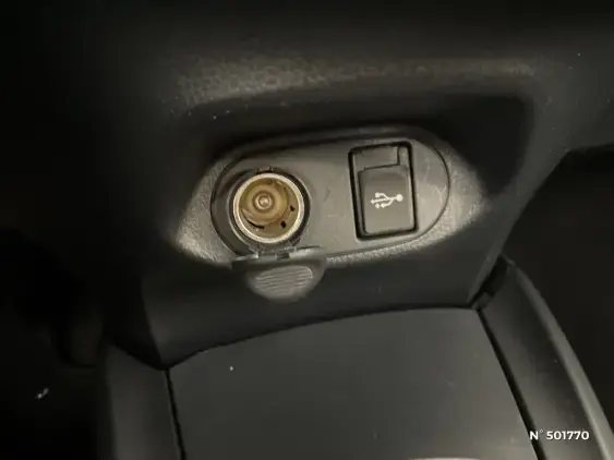 TOYOTA YARIS III - voiture d'occasion - Photo 29