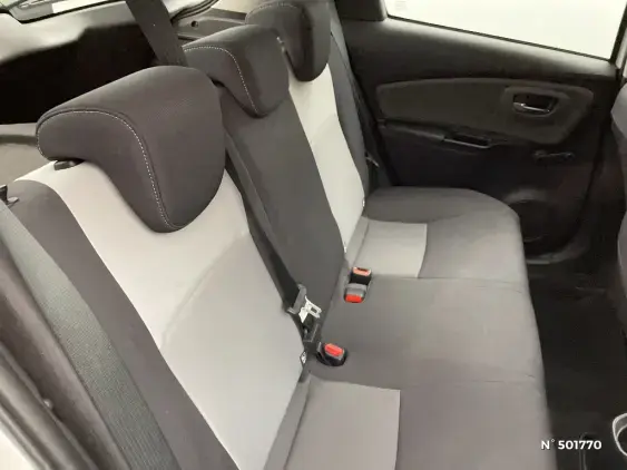 TOYOTA YARIS III - voiture d'occasion - Photo 11
