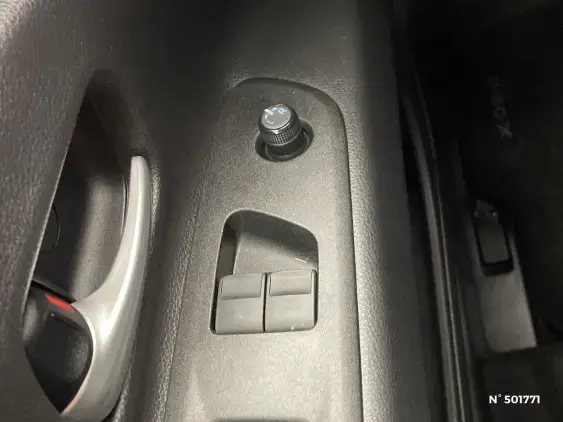 TOYOTA AYGO X - voiture d'occasion - Photo 26