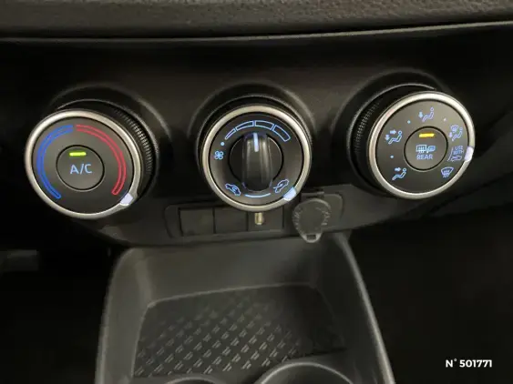 TOYOTA AYGO X - voiture d'occasion - Photo 28