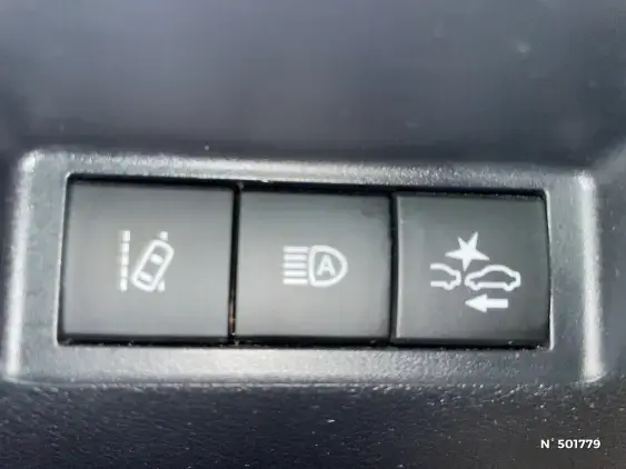 TOYOTA YARIS III - voiture d'occasion - Photo 15