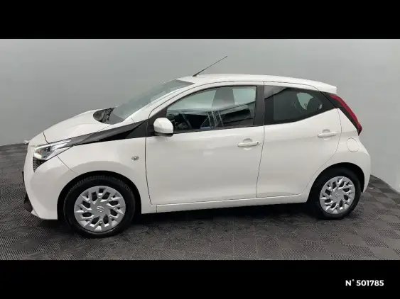 TOYOTA AYGO II - voiture d'occasion - Photo 2