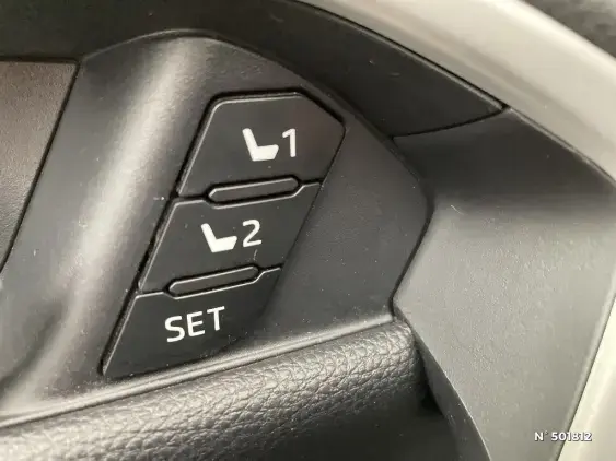 TOYOTA RAV4 V - voiture d'occasion - Photo 27