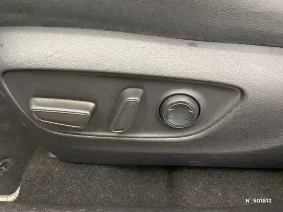 TOYOTA RAV4 V - voiture d'occasion - Photo 28