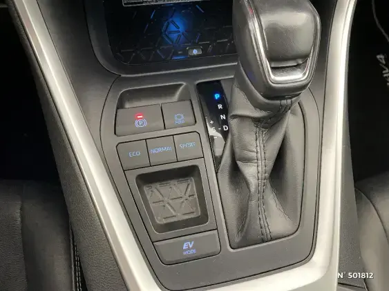 TOYOTA RAV4 V - voiture d'occasion - Photo 29