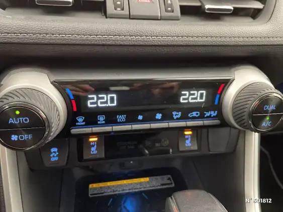 TOYOTA RAV4 V - voiture d'occasion - Photo 31