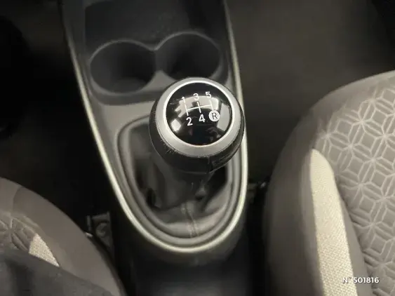 TOYOTA AYGO X - voiture d'occasion - Photo 27