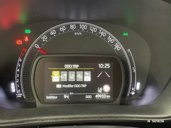 TOYOTA AYGO X - voiture d'occasion - Photo 12