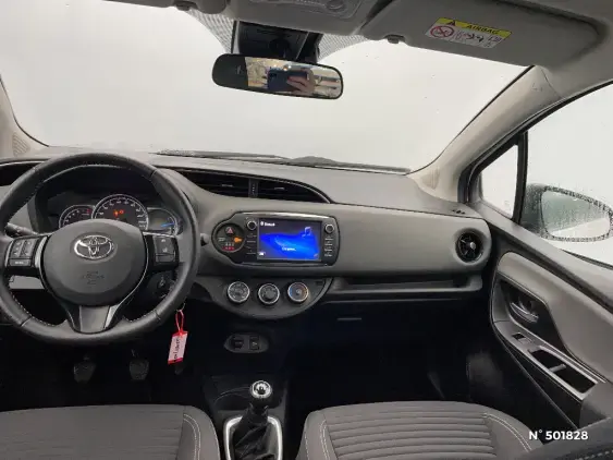 TOYOTA YARIS III - voiture d'occasion - Photo 9