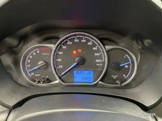 TOYOTA YARIS III - voiture d'occasion - Photo 12
