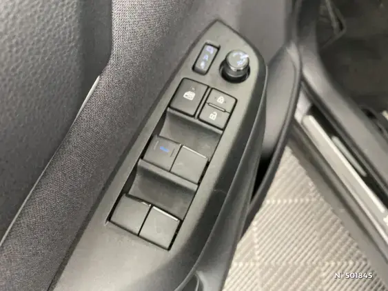 TOYOTA YARIS CROSS I - voiture d'occasion - Photo 27