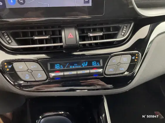 TOYOTA C-HR - voiture d'occasion - Photo 28