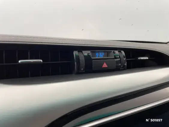 TOYOTA HILUX VIII - voiture d'occasion - Photo 33