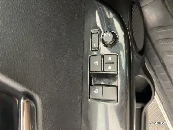 TOYOTA HILUX VIII - voiture d'occasion - Photo 34