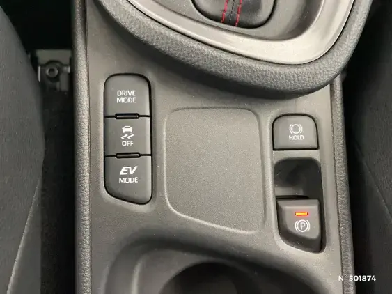 TOYOTA YARIS CROSS I - voiture d'occasion - Photo 32